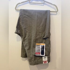 NWT Wrangler khaki tan utility pants size 40x32
